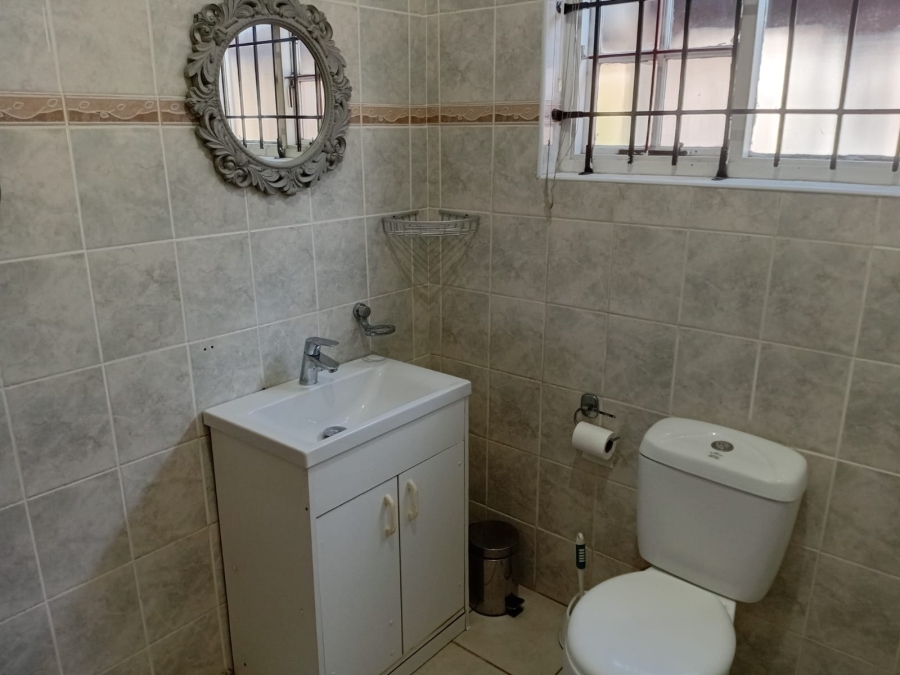 To Let 4 Bedroom Property for Rent in Selborne Eastern Cape
